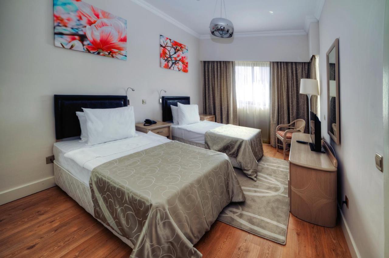 Jasmine Court Hotel & Casino كيرينيا المظهر الخارجي الصورة