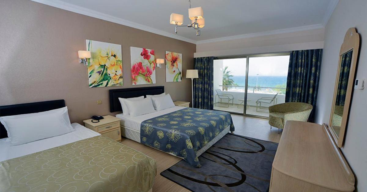Jasmine Court Hotel & Casino كيرينيا المظهر الخارجي الصورة